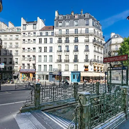 Cmg X Superb - Les Invalides - Le Bon Marche *